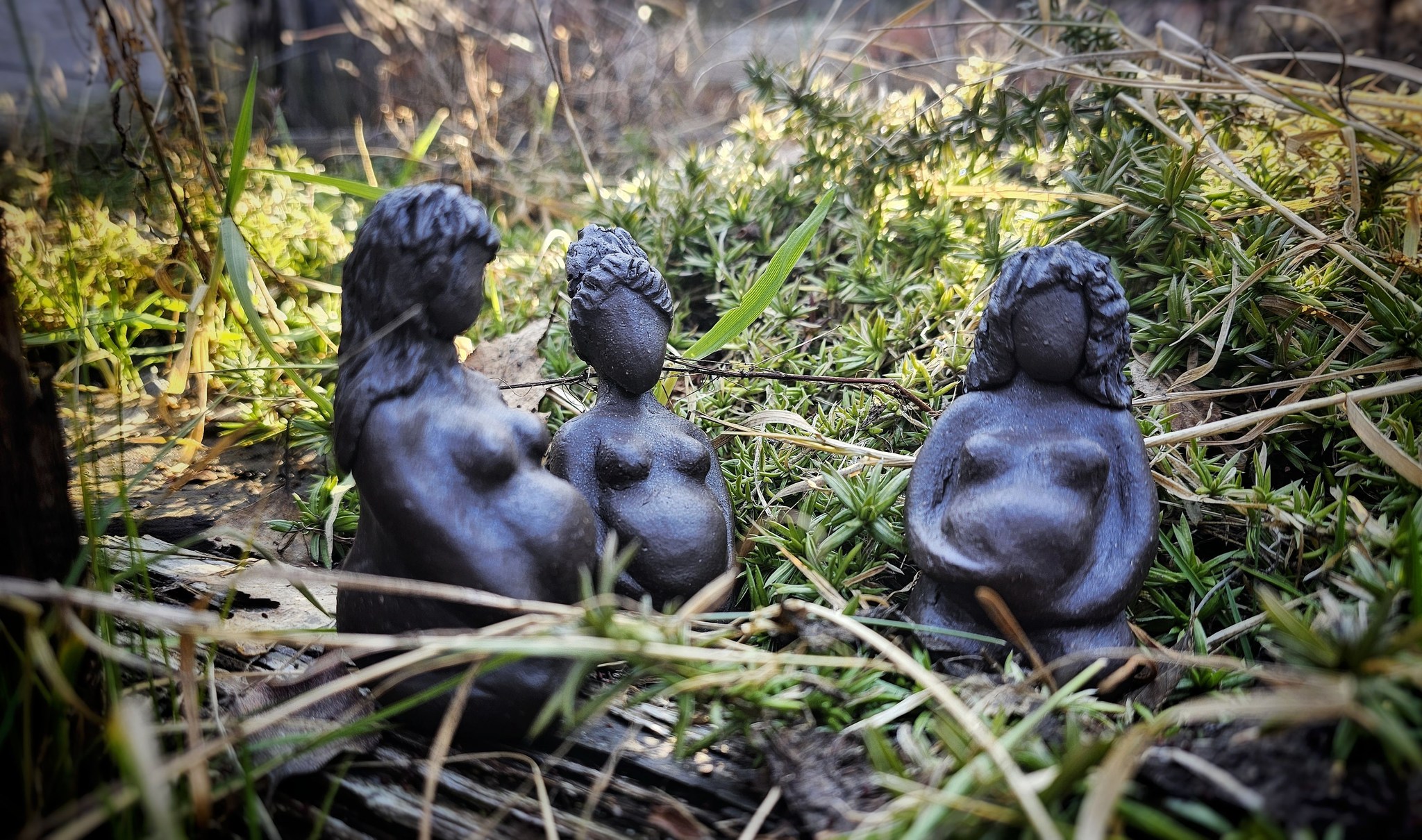 Matka - figurka kobiety w ciąży - obrazek 3